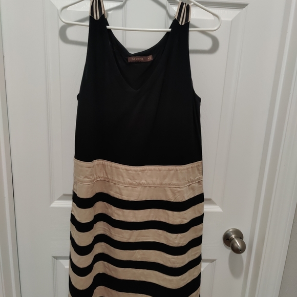 Casual Dress - Picture 1 of 3